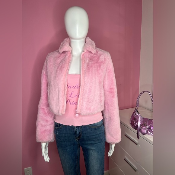 💗PINK Fur Coat💗 - Picture 4 of 5